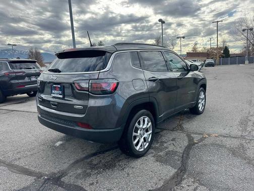 2023 Jeep Compass Latitude Lux