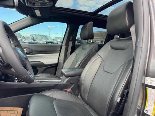 2023 Jeep Compass Latitude Lux