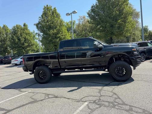 2025 RAM 2500 Big Horn Crew Cab 4x4 6'4' Box