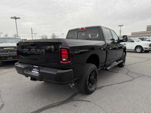 2026 RAM 2500 Tradesman Crew Cab 4x4 6'4' Box