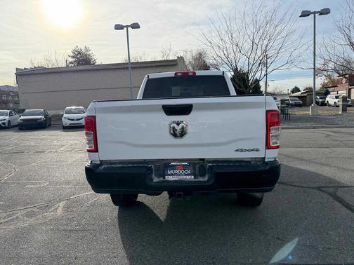 2022 RAM 2500 Tradesman Crew Cab 4x4 6'4' Box