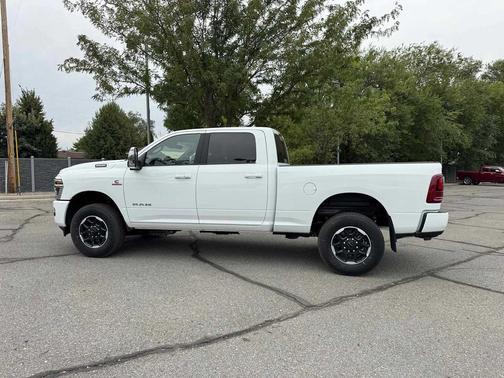 2025 RAM 2500 Laramie Crew Cab 4x4 6'4' Box