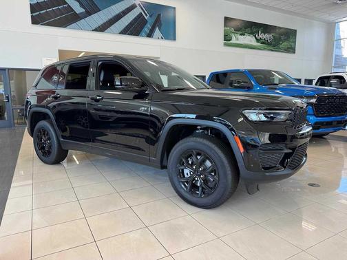 2025 Jeep Grand Cherokee Altitude