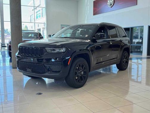 2025 Jeep Grand Cherokee Altitude