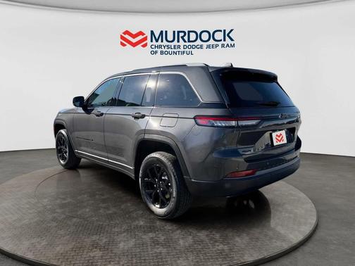 2026 Jeep Grand Cherokee Altitude