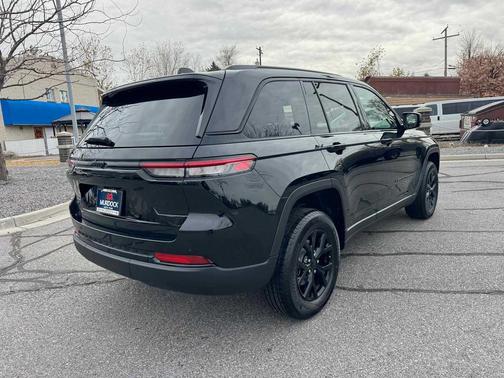 2025 Jeep Grand Cherokee Altitude