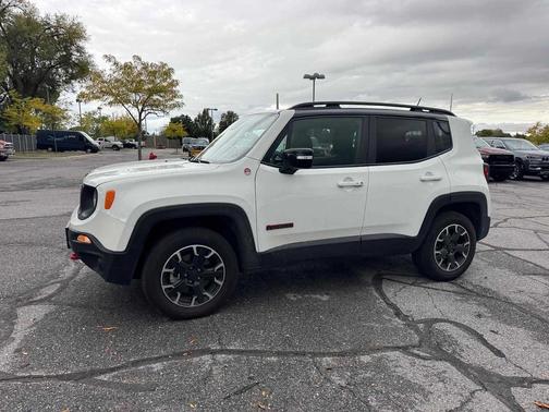 2023 Jeep Renegade Trailhawk