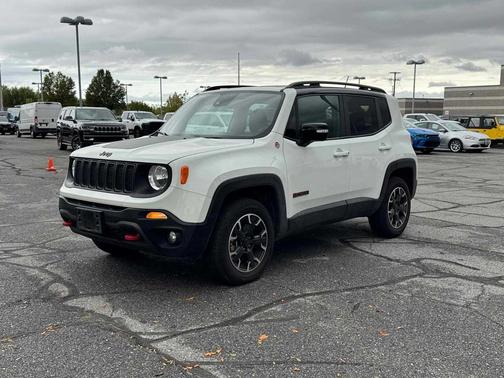 2023 Jeep Renegade Trailhawk