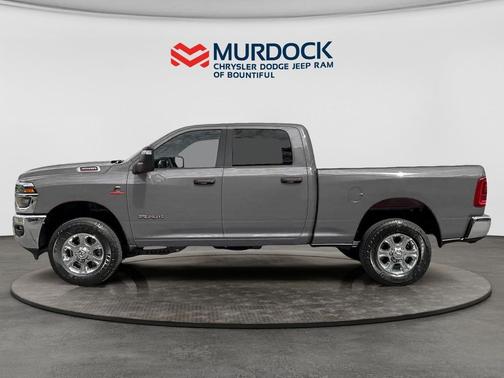 Ceramic Gray Clearcoat 2026 RAM 3500 Big Horn Crew Cab 4x4 8' Box