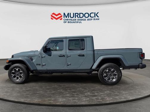 Anvil Clearcoat 2026 Jeep Gladiator Sahara 4x4
