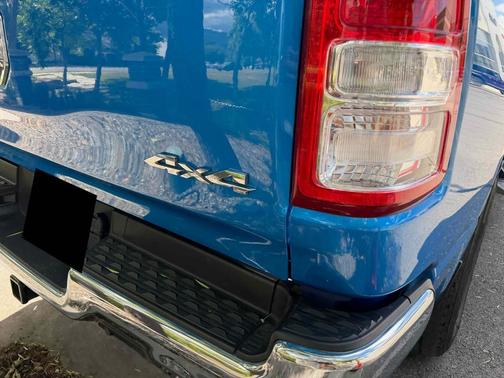 Hydro Blue Pearlcoat 2022 RAM 1500 Big Horn/Lone Star