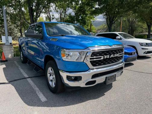Hydro Blue Pearlcoat 2022 RAM 1500 Big Horn/Lone Star