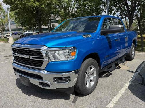 Hydro Blue Pearlcoat 2022 RAM 1500 Big Horn/Lone Star