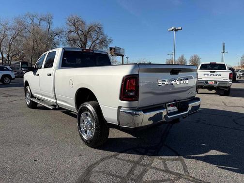 2026 RAM 2500 Tradesman Crew Cab 4x4 8' Box
