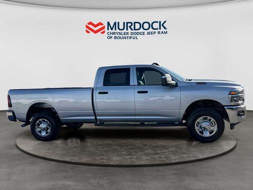2026 RAM 2500 Tradesman Crew Cab 4x4 8' Box