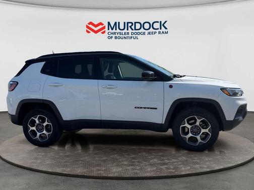Bright White Clearcoat 2022 Jeep Compass Trailhawk