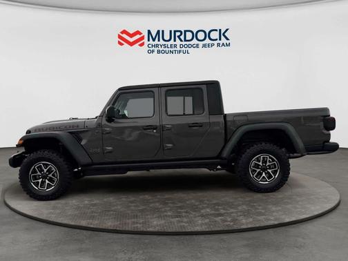 Granite Crystal Metallic Clearcoat 2026 Jeep Gladiator Rubicon