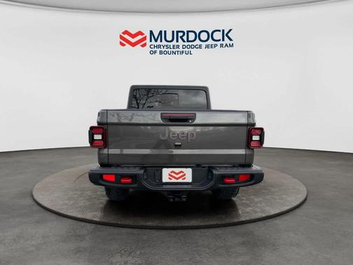 Granite Crystal Metallic Clearcoat 2026 Jeep Gladiator Rubicon