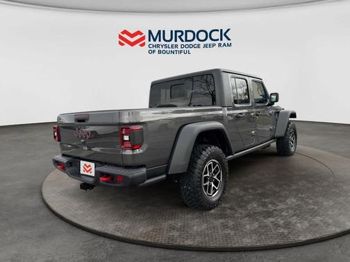 Granite Crystal Metallic Clearcoat 2026 Jeep Gladiator Rubicon