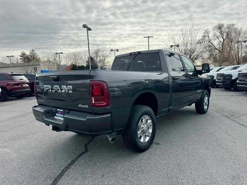 2026 RAM 3500 Big Horn Crew Cab 4x4 6'4' Box