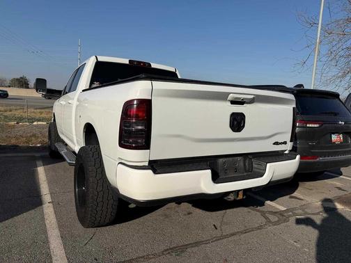 2021 RAM 2500 Big Horn Crew Cab 4x4 6'4' Box