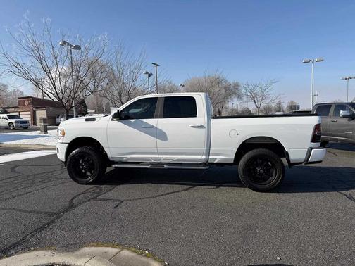 2021 RAM 2500 Big Horn Crew Cab 4x4 6'4' Box