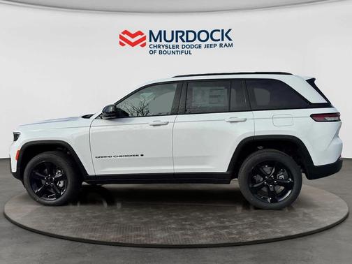 Bright White Clearcoat 2025 Jeep Grand Cherokee Limited