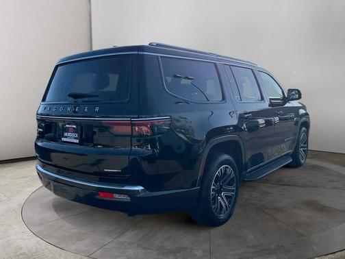 2022 Jeep Wagoneer Series III 4x4