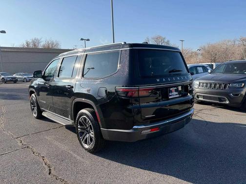 2022 Jeep Wagoneer Series III 4x4