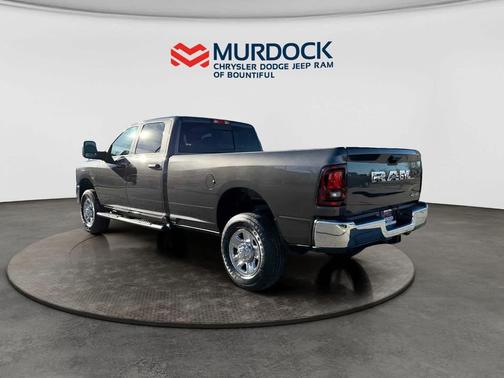 2026 RAM 2500 Tradesman Crew Cab 4x4 8' Box