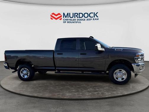 2026 RAM 2500 Tradesman Crew Cab 4x4 8' Box