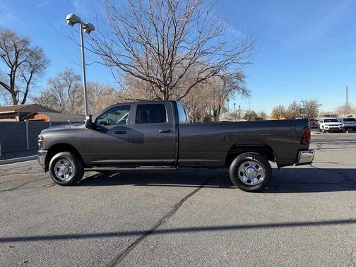 2026 RAM 2500 Tradesman Crew Cab 4x4 8' Box
