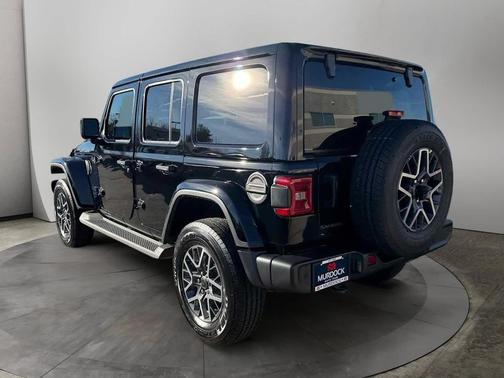 2026 Jeep Wrangler 4-Door Sahara 4x4