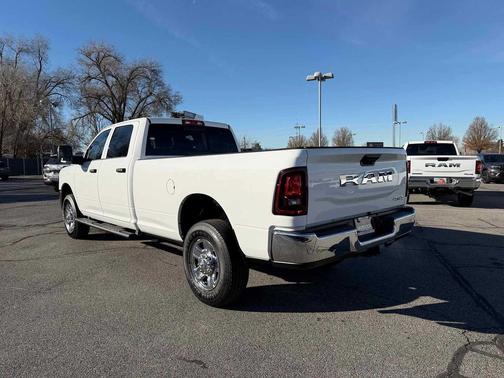 2026 RAM 2500 Tradesman Crew Cab 4x4 8' Box