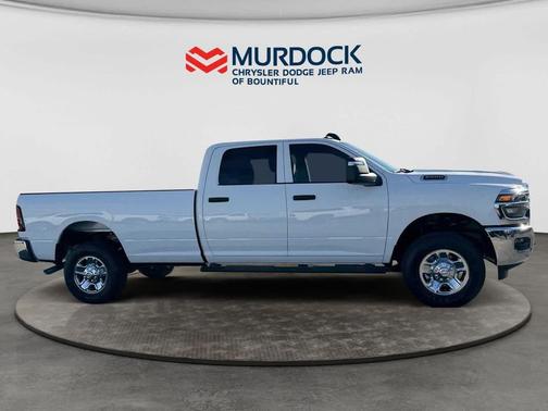 2026 RAM 2500 Tradesman Crew Cab 4x4 8' Box