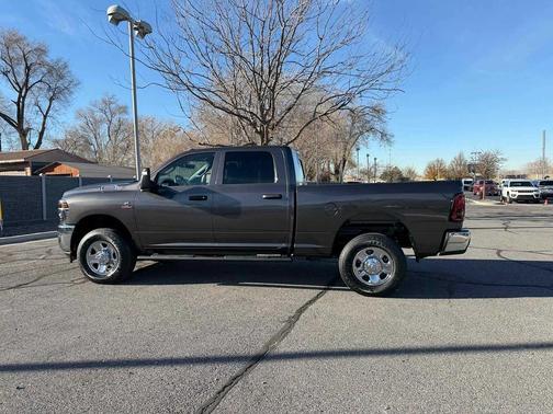 2026 RAM 2500 Tradesman Crew Cab 4x4 6'4' Box