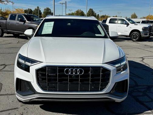2022 Audi Q8 55 Premium Plus