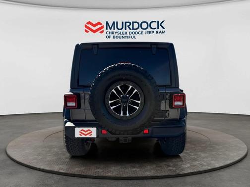 Granite Crystal Metallic Clearcoat 2026 Jeep Wrangler Willys