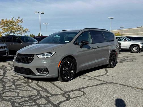 2025 Chrysler Pacifica Limited