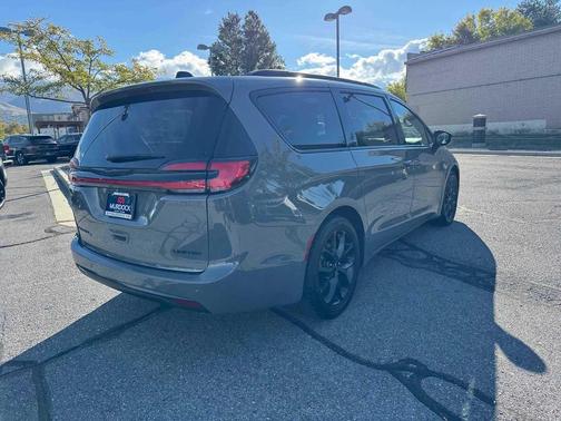 2025 Chrysler Pacifica Limited