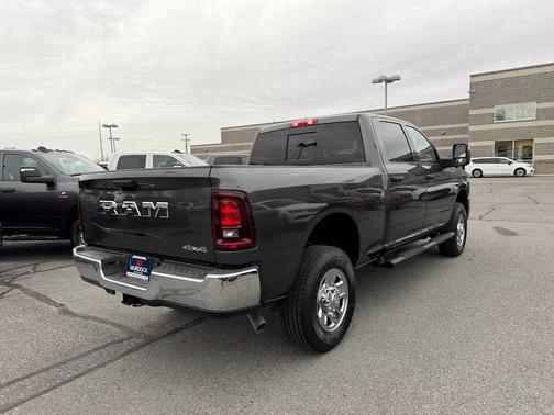 2026 RAM 2500 Tradesman Crew Cab 4x4 6'4' Box