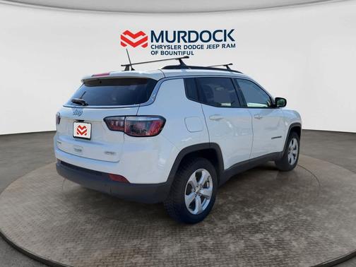 White Clearcoat 2018 Jeep Compass Latitude