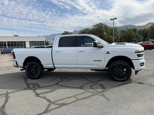 2025 RAM 2500 Laramie Crew Cab 4x4 6'4' Box