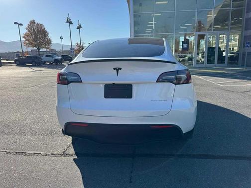 2023 Tesla Model Y AWD