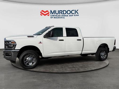 2026 RAM 2500 Tradesman Crew Cab 4x4 8' Box