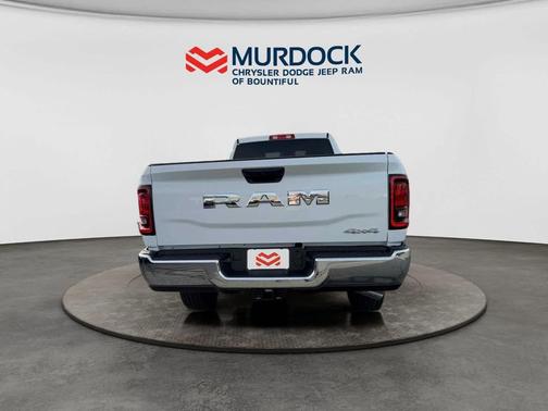 2026 RAM 2500 Tradesman Crew Cab 4x4 8' Box