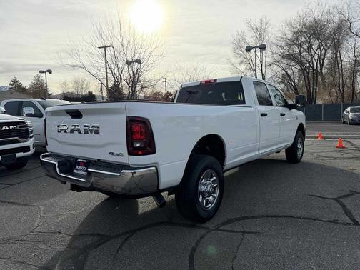 2026 RAM 2500 Tradesman Crew Cab 4x4 8' Box