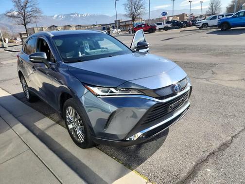 2023 Toyota Venza XLE