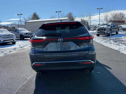 2023 Toyota Venza XLE