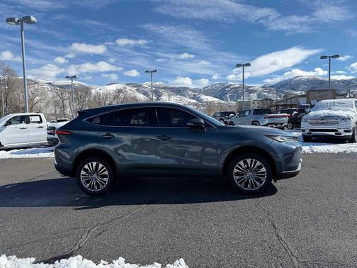 2023 Toyota Venza XLE